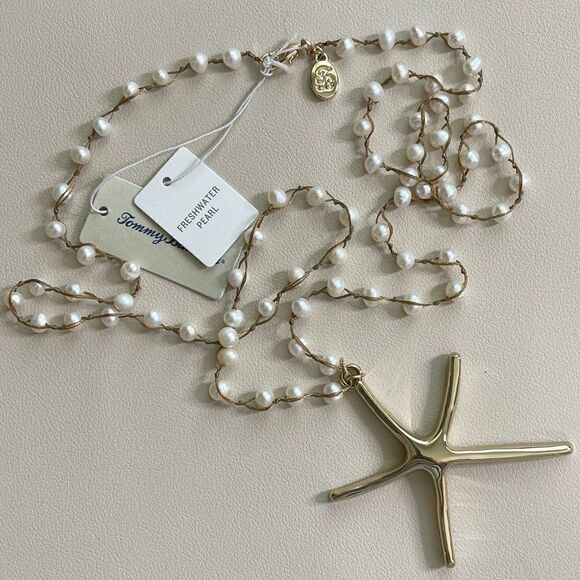 Tommy Bahama Crystal Collection Starfish Pendant Necklace - Picture 1 of 5